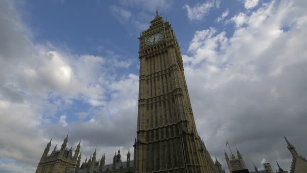 Bajo Ángulo Del Big Ben Londres — Vídeos de Stock