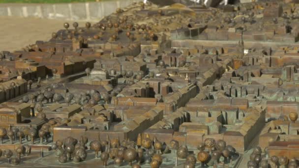 Close Bronze City Miniature — ストック動画