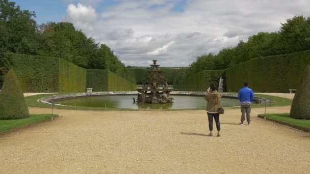 Paris Teki Versailles Bahçelerinde Çeşme — Stok video