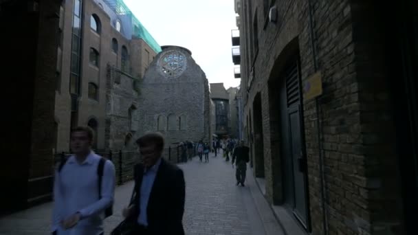 Menschen Gehen Winchester Palace London Vorbei — Stockvideo