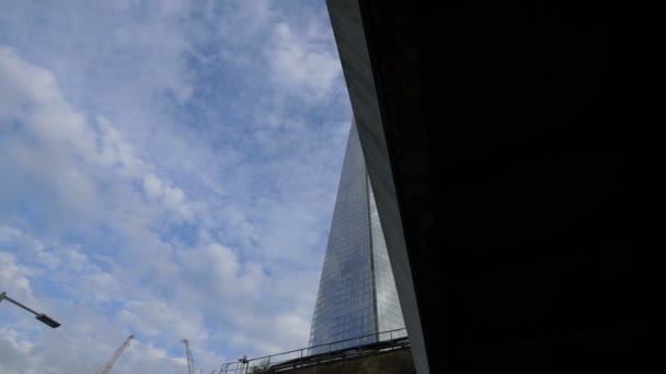 ロンドンのシャードの低い角度 — ストック動画