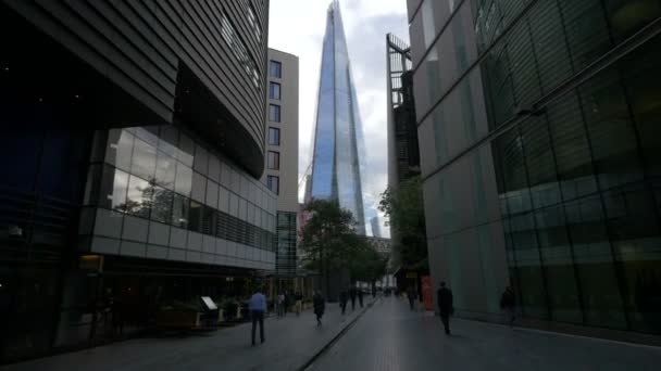 Bajo Ángulo Edificios Altos Shard Londres — Vídeos de Stock