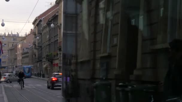 Şehir Caddesinde Trafik — Stok video