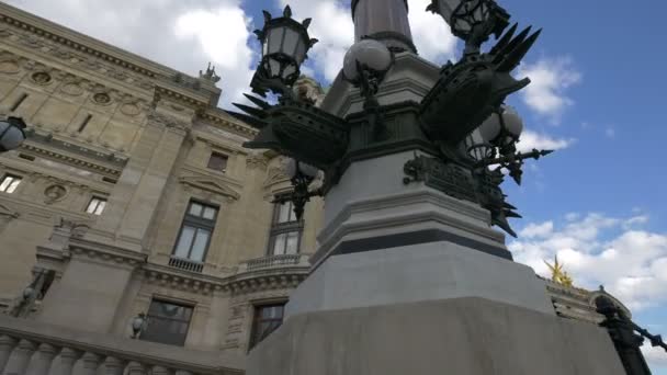 巴黎加尼耶宫的低角 — 图库视频影像