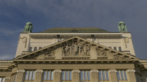 Sculptures Croatian National Archives — Stock Video