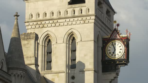 Zegar Wieży Królewskich Sądów Sprawiedliwości — Wideo stockowe