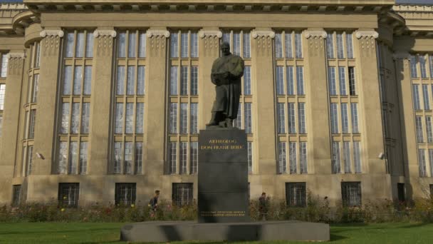 Άγαλμα Του Φρέιν Μπούλιτς Στο Ζάγκρεμπ — Αρχείο Βίντεο
