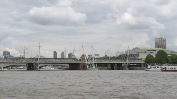 Puente Del Jubileo Oro Sobre Río Támesis — Vídeos de Stock