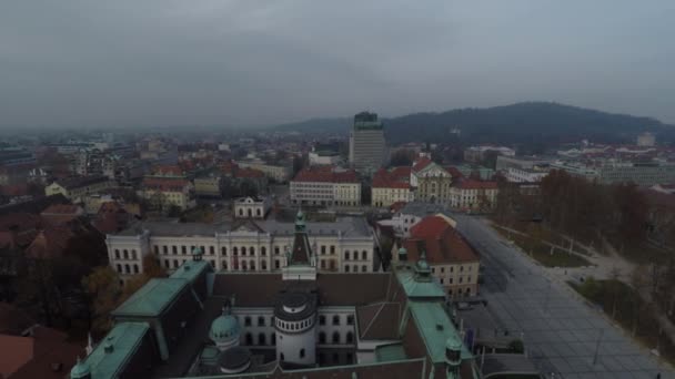 Luchtfoto Van Ljubljana Met Het Congresplein — Stockvideo
