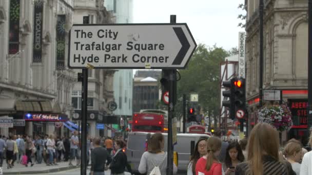 Utcai Táblák London Városában — Stock videók