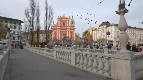 Trojitý Most Františkánská Církev — Stock video