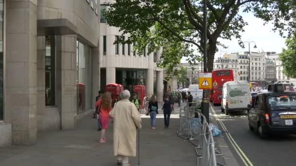 Londra Kalabalık Bir Cadde — Stok video
