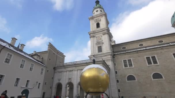 Sculpture Globe Doré Cathédrale Salzbourg — Video