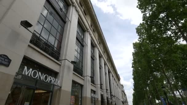 Winkelcentrum Monoprix Champs Elysees — Stockvideo