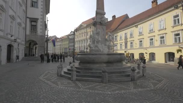 Ljubljana Daki Robba Çeşmesi — Stok video