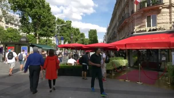 Champs Elysees Bulvarı Ndaki Fouquet Restoranı — Stok video