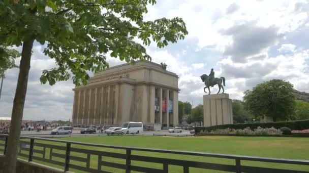 Ferdinand Foch Statue Place Trocadero — Stock Video