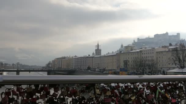 Edifici Salisburgo Visti Dal Ponte Makartsteg — Video Stock