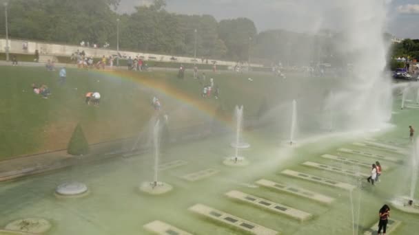 Rainbow Fountain Warsaw Paris — Stock Video