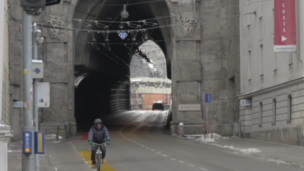 街上的Sigmundstor隧道 — 图库视频影像