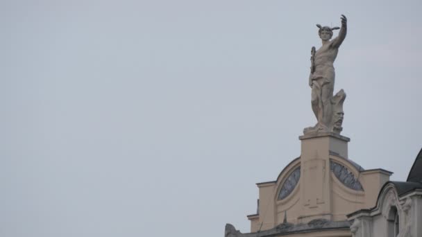 Estatua Mercurio Techo — Vídeo de stock