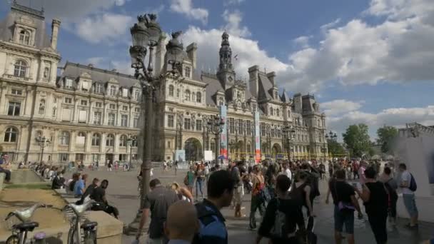 Turistas City Hall Plaza Paris — Vídeo de Stock