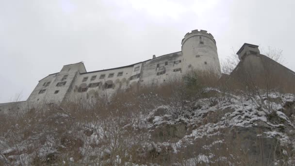 Bajo Ángulo Fortaleza Hohensalzburg — Vídeos de Stock