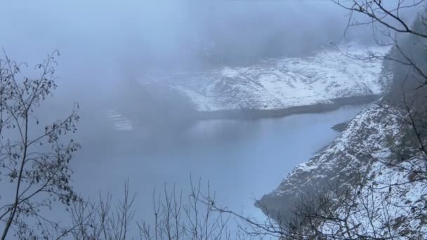 Kış Boyunca Vidraru Gölü — Stok video