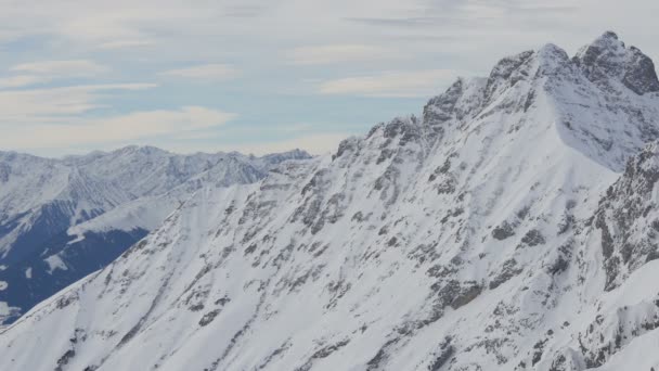 Вершина Горы Покрыта Снегом — стоковое видео