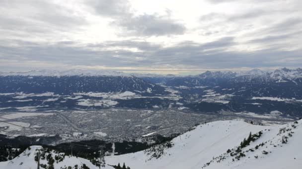 Innsbruck Circondata Montagne Durante Inverno Austria — Video Stock