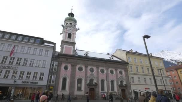 Spitalskirche Innsbruck Österrike — Stockvideo