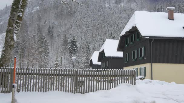 Χειμερινή Ημέρα Στο Χωριό Hallstatt — Αρχείο Βίντεο