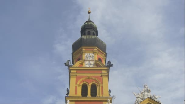 Glockenturm Von Stift Wilten Innsbruck Österreich — Stockvideo