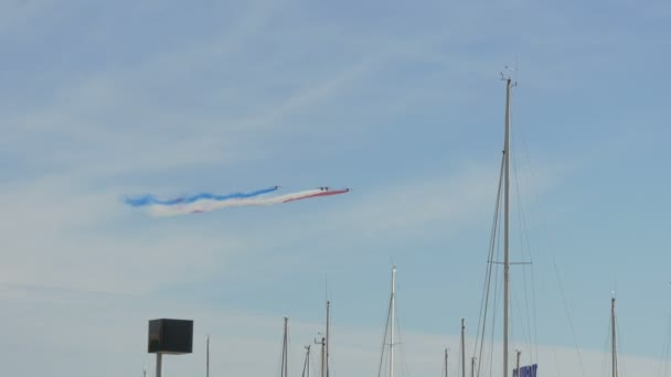 Acrobacias Aéreas Sobre Porto — Vídeo de Stock