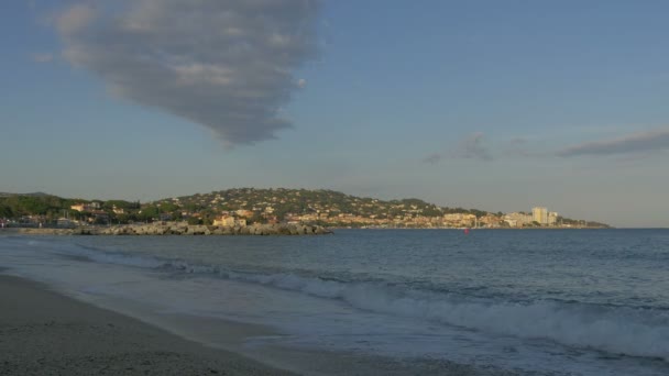 Das Meer Und Die Stadt Sainte Maxime — Stockvideo