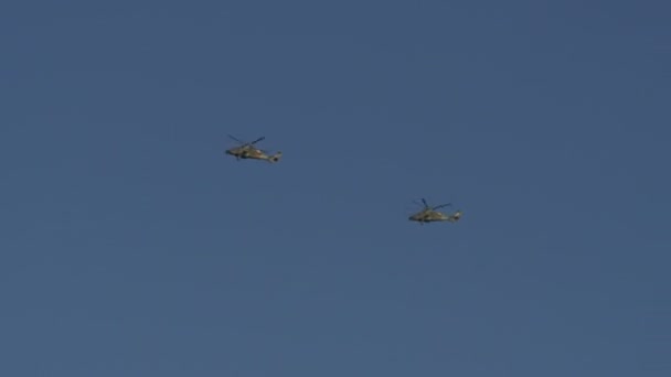 圣玛希梅直升机的空中特技 — 图库视频影像