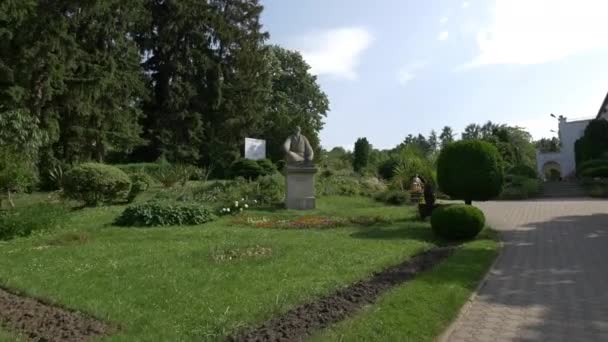 植物园的雕像 — 图库视频影像