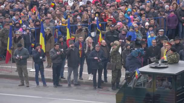 Katonai Teherautók Román Nemzeti Napi Felvonulás Alba Iulia — Stock videók