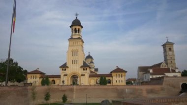 Alba Iulia kalesinden iki katedral