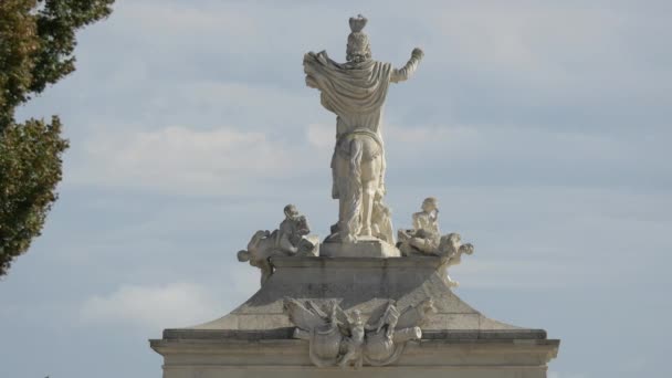 Statua Sulla Terza Porta Della Fortezza Alba Iulia — Video Stock