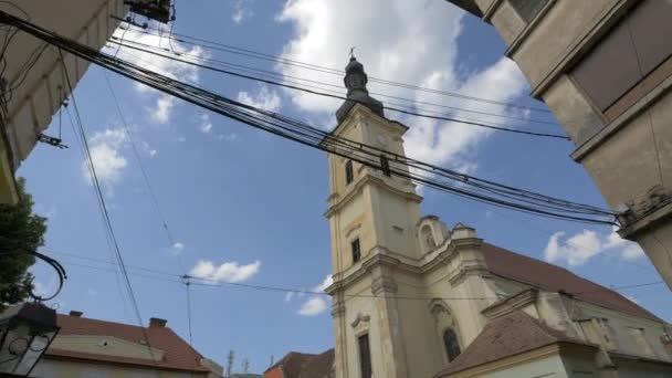 Fransisken Kilisesi Nin Düşük Açılı Görüntüsü — Stok video