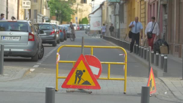 Sinal Trabalho Rodoviário Rua — Vídeo de Stock