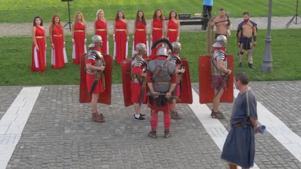 Soldiers Marching Alba Iulia Fortress — Stockvideo