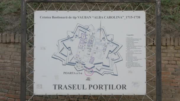Mapa Las Puertas Fortaleza Alba Iulia — Vídeo de stock