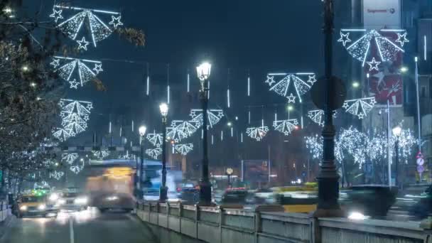 Nachtelijke Tijdspanne Van Bratianu Boulevard Met Kerstmis — Stockvideo