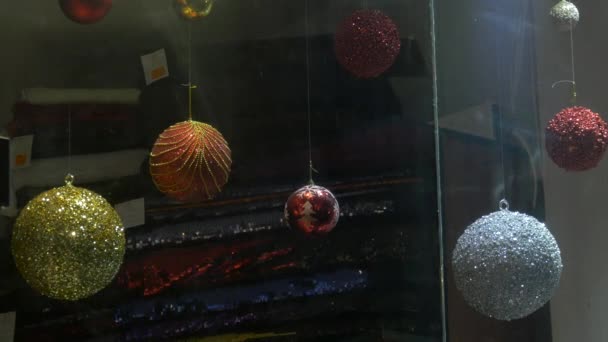 Kerstbollen Nachts — Stockvideo