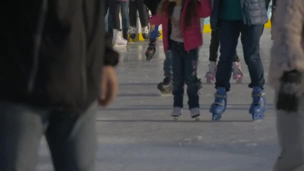 사람들 스케이트장을 — 비디오