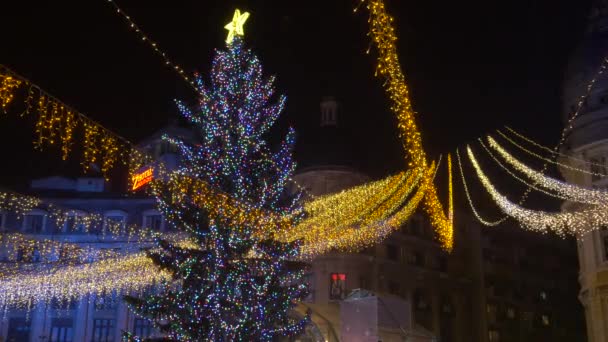 Рождественская Елка Золотые Огни Бухаресте — стоковое видео