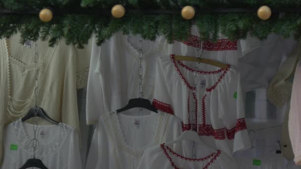 Roemeense Traditionele Blouses Close — Stockvideo