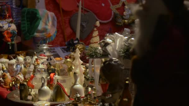 Puesto Con Decoraciones Navideñas — Vídeo de stock